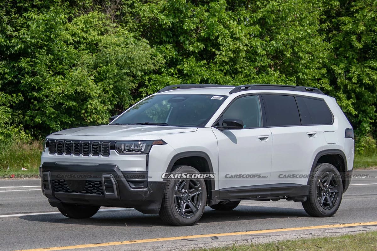 Nuevo Jeep Cherokee 2026 Se Filtra Por Completo: Interior Digital, Diseño Cuadrado y Motor Híbrido 3 Jeep Cherokee 2026 0003