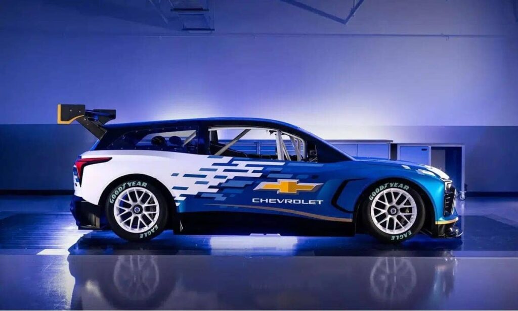 GM traslada la producción de Equinox y Blazer de México a EE.UU.: ¿Qué hay detrás del cambio? 4 Chevrolet Blazer EV.R NASCAR