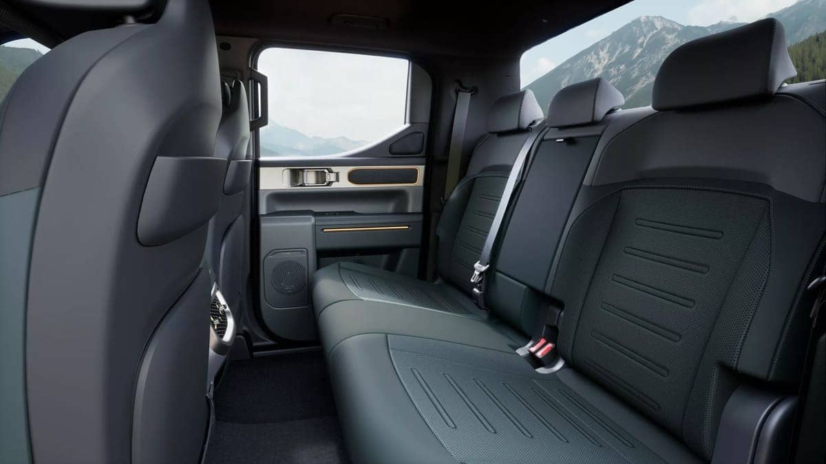 Kia se Prepara para Desafiar al Toyota Prado con el Tasman SUV 6 Tasman SUV sillas traseras