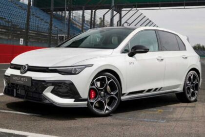 Bridgestone Potenza Race: Llantas que Hacen Historia con el Golf GTI Edition 50