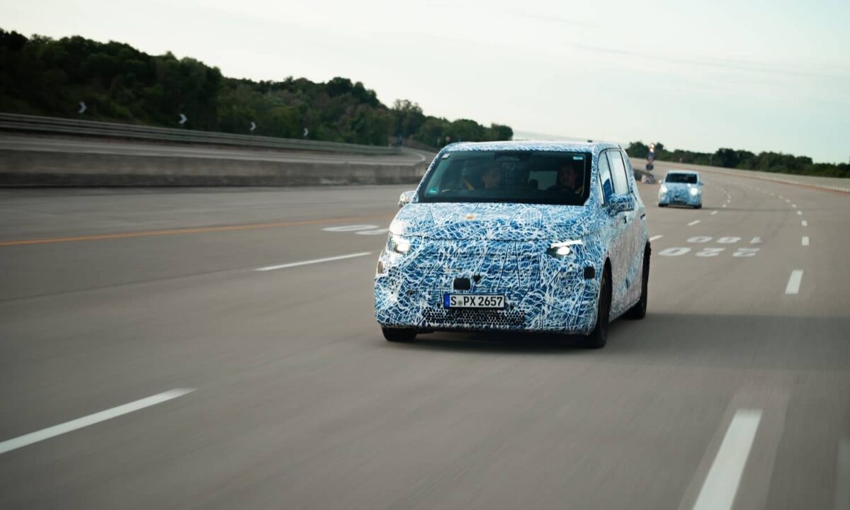 Mercedes VLE: La nueva van eléctrica que redefine la movilidad de Mercedes-Benz 2 Mercedes Benz VLE oficial spy photo 1