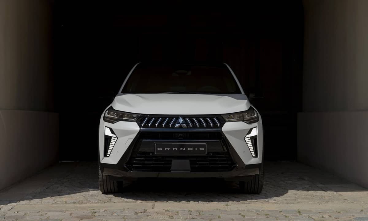 Nuevo Mitsubishi Grandis 2026: Un SUV compacto híbrido 4 Nuevo Mitsubishi Grandis 2026 0002