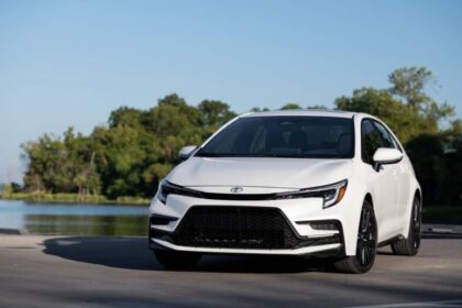 Toyota Corolla 2026: nuevo diseño y tecnología avanzada para liderar en EE.UU.