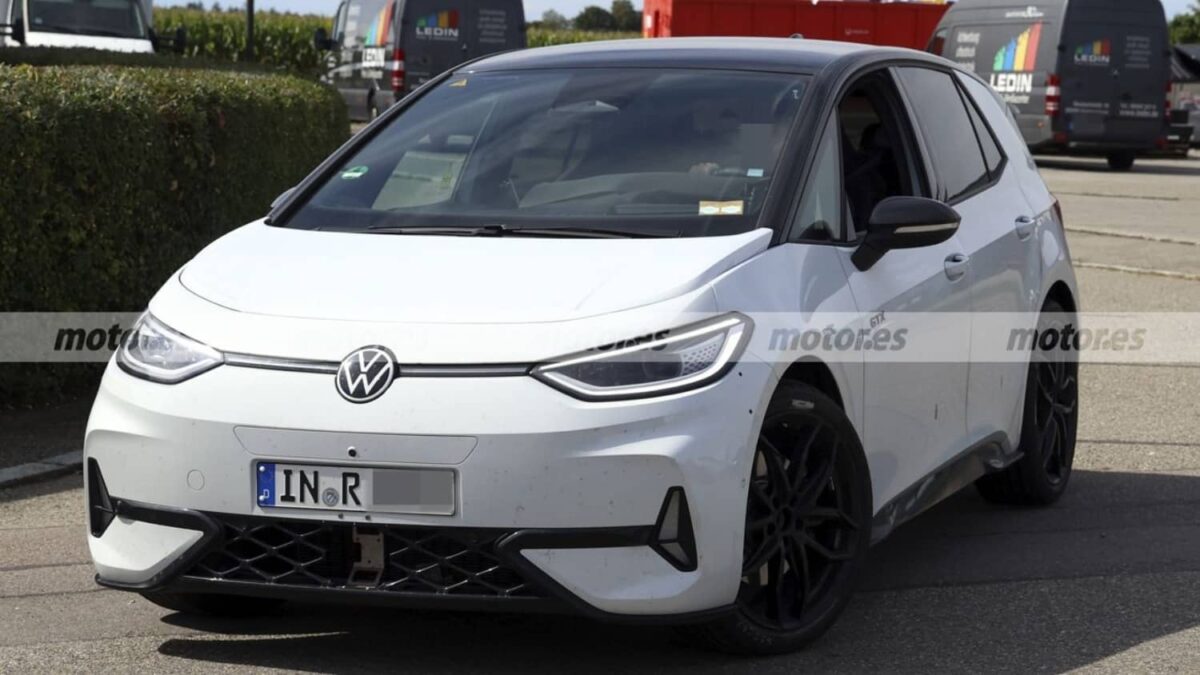 Audi Q2 e-tron: el primo premium del Volkswagen ID.Cross que llegará en 2027 3 Audi Q2 e tron 2027 0002