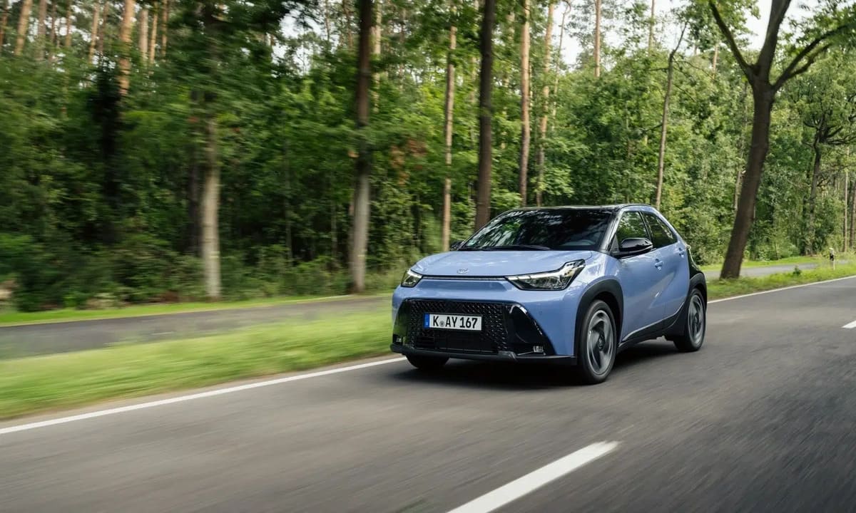 Toyota Aygo X Cross Hybrid 0001