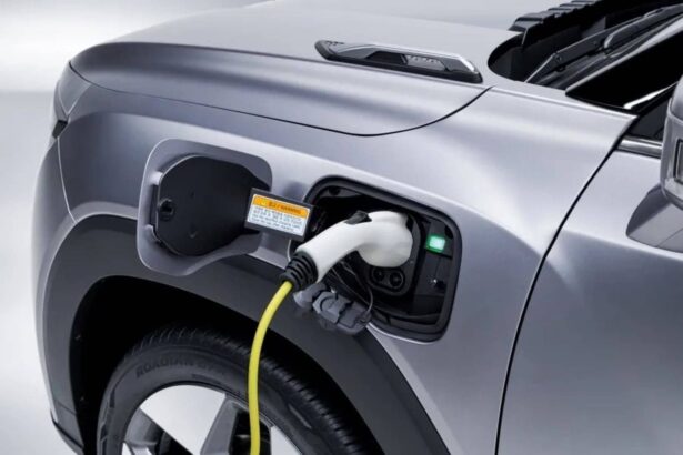 Híbridos enchufables PHEV: su contaminación es similar a la de los de gasolina