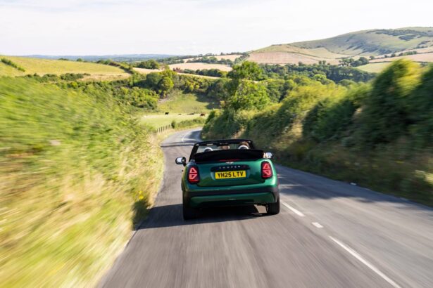 Historia de postal: MINI Cooper Convertible S en el sur de Inglaterra