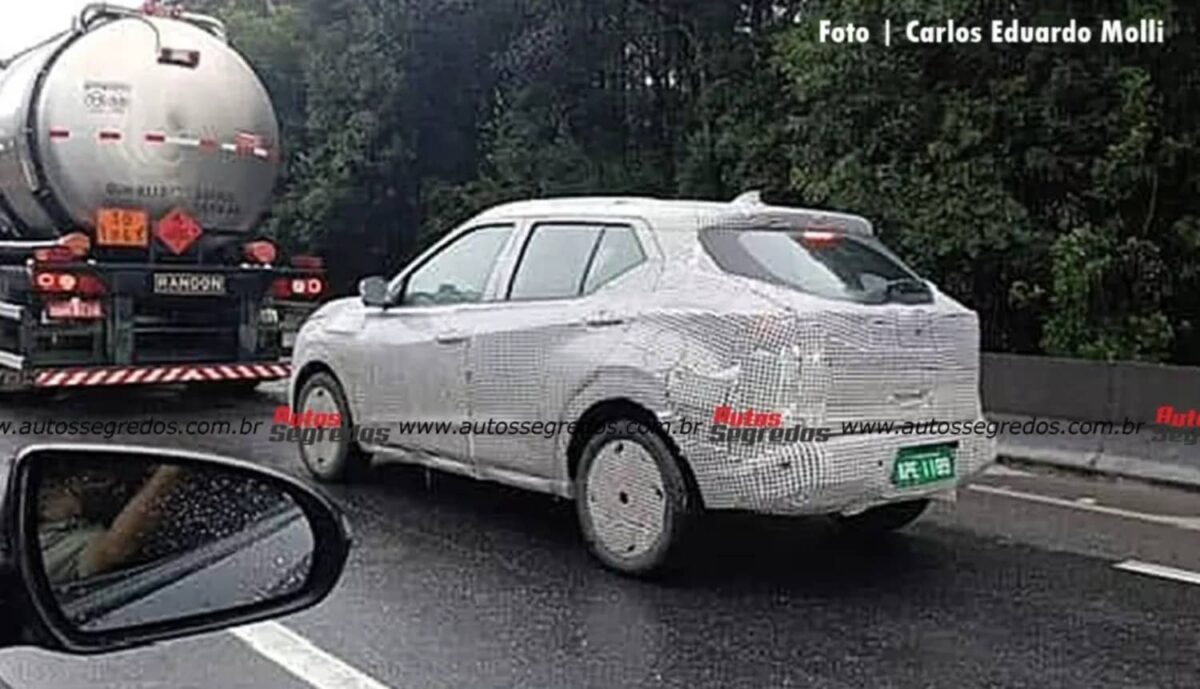 Nissan Kait: el nuevo SUV compacto que se producirá en Brasil primeras imagenes 2 Nissan B SUV camuflado