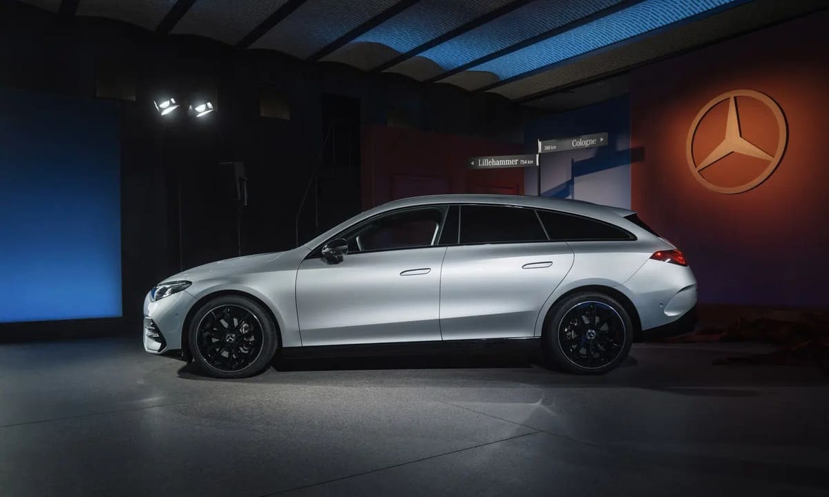 Mercedes Benz CLA Shooting Brake electrico 0002