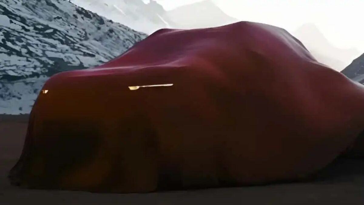 Renault duster teaser India 0002