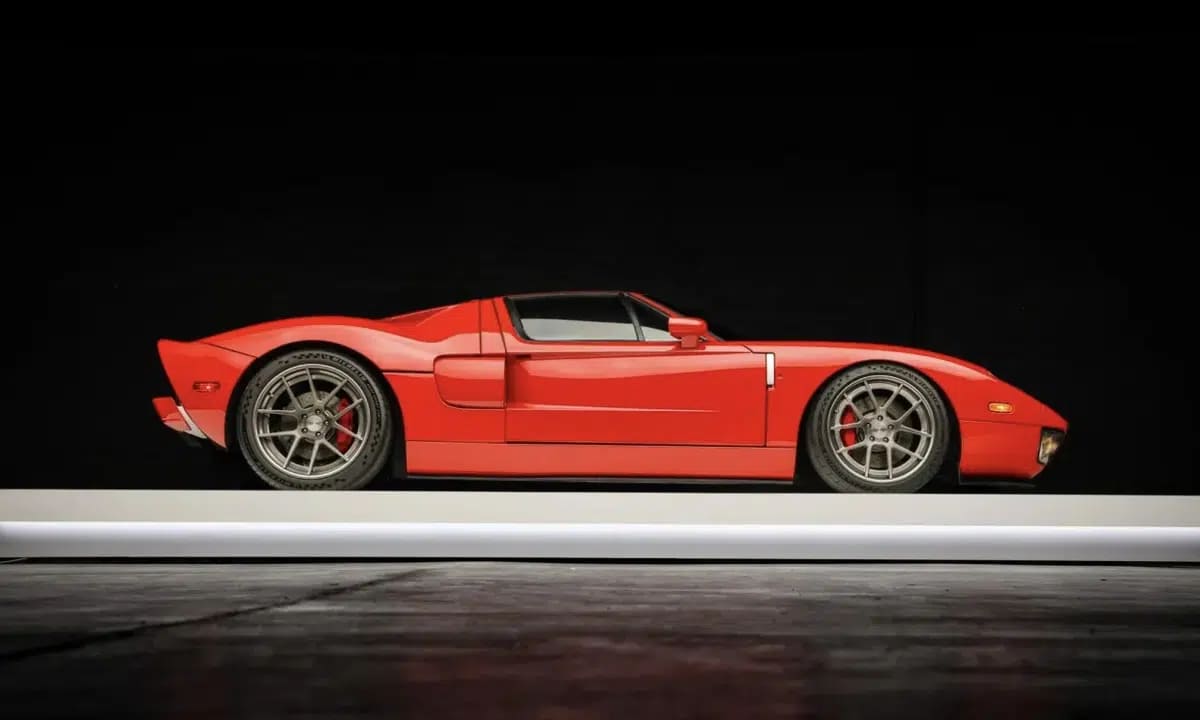 Ford GT de Paul Walker a subasta: vuelve locos a fanaticos y coleccionistas 4 Ford GT 2005 Paul Walker a subasta 0007