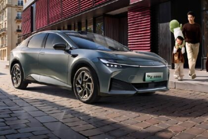 Toyota bZ3: sedán eléctrico con LiDAR que revoluciona el mercado chino desde 15,700 USD.