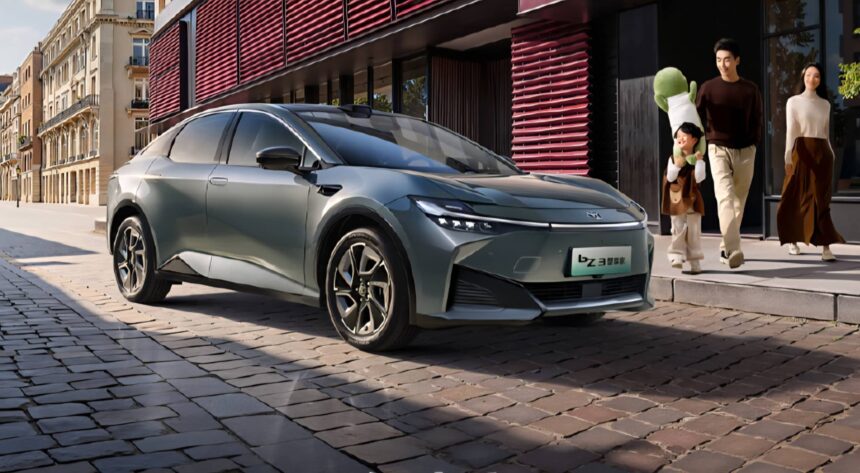 Toyota bZ3: sedán eléctrico con LiDAR que revoluciona el mercado chino desde 15,700 USD.